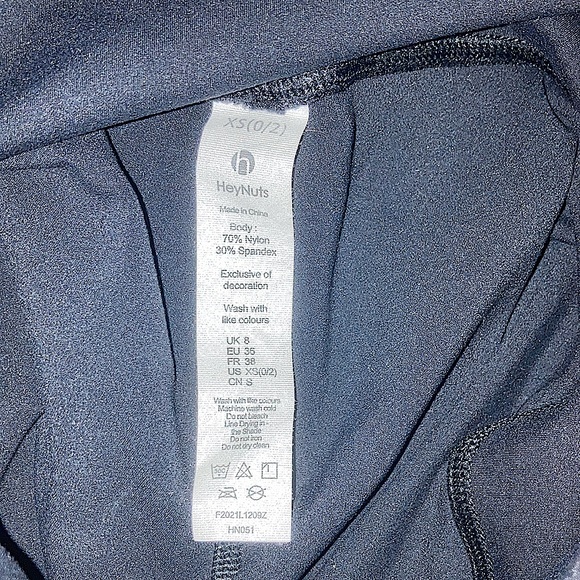 Workout shorts - Picture 9 of 11